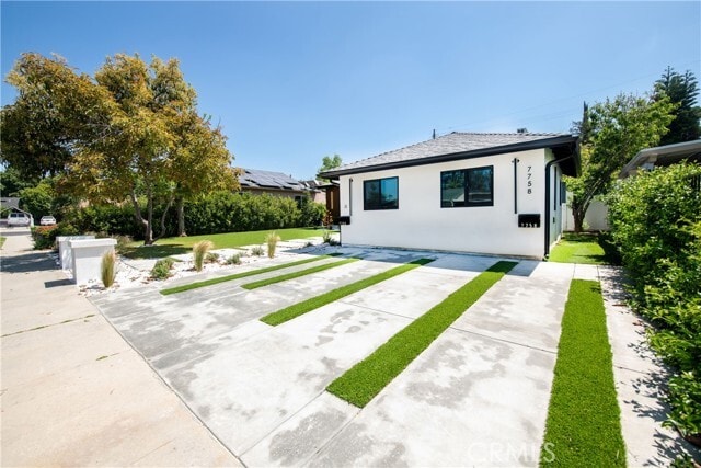 Building Photo - 7760 Independence Ave