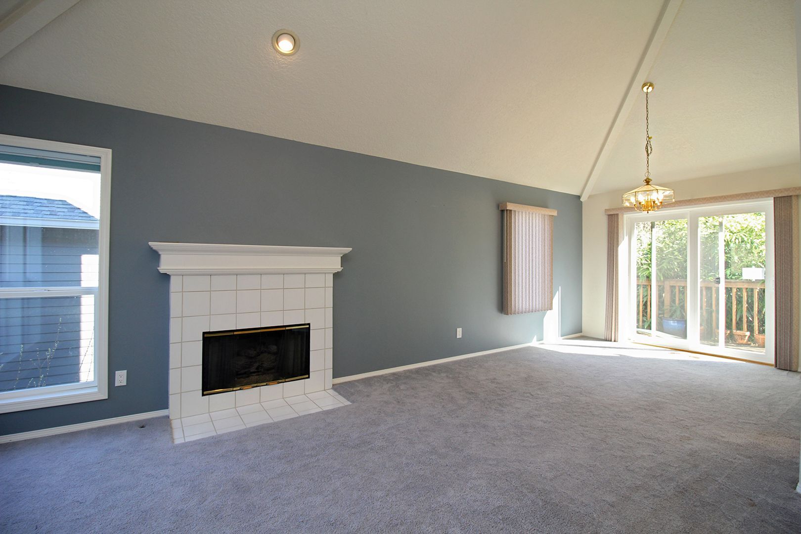 Building Photo - 9614 SW 54th Ave
