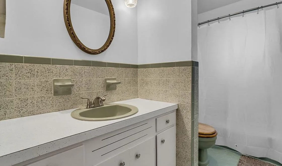 Building Photo - 561 Summit Ridge Dr