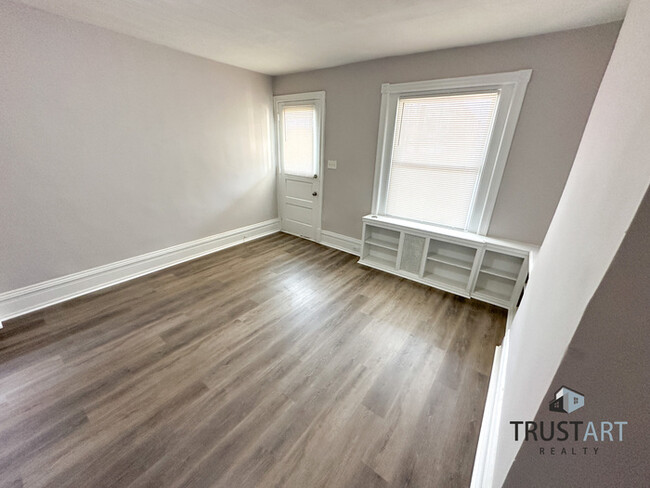 Building Photo - 3 bedroom house in Carroll Park area of Ph...