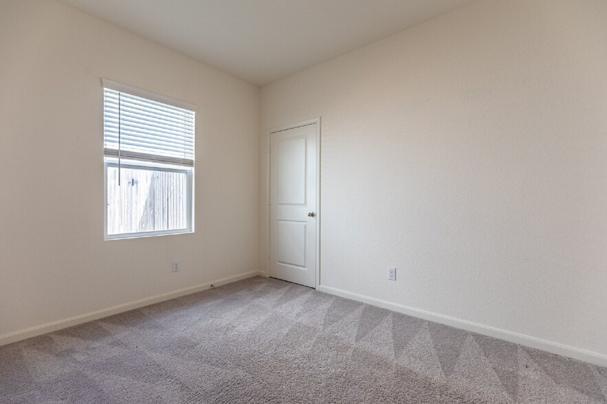 Building Photo - 12843 Cygnus