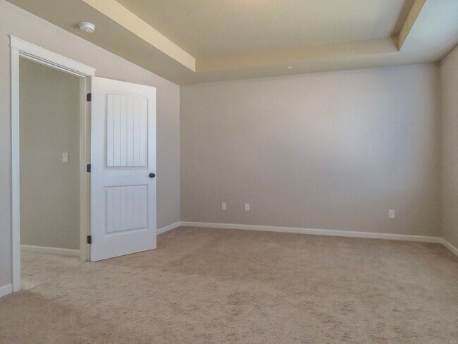 Building Photo - 3 Bedroom Corner lot Coming Soon in Carlton !