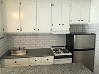 Building Photo - ****** BEAUTIFUL FRENCH NORMANDY STYLE 1BR APARTMENT ********