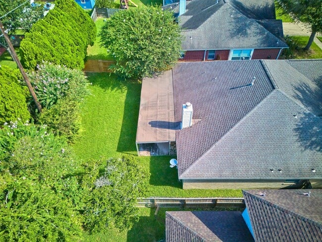 Building Photo - 820 Portsmouth Dr