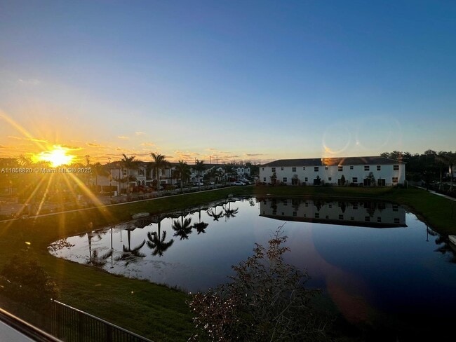 Building Photo - 5534 NW 27th Pl