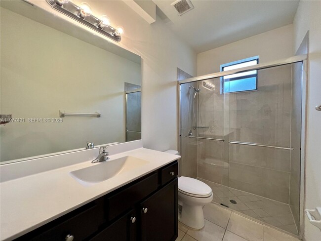 Building Photo - 15000 SW 119th Ln