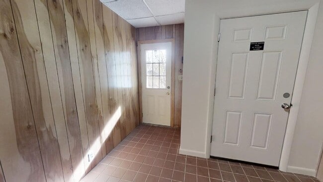 Building Photo - 97 Hawthorne St