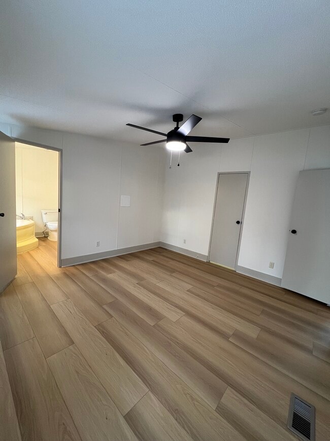 Building Photo - 1609 Walden Rd