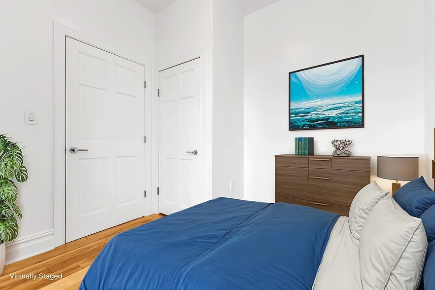 Building Photo - 160 Waverly Pl