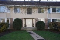 Building Photo - Two Bedroom Two Bath- Great Location