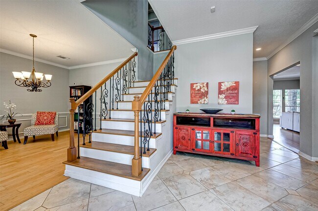 Building Photo - 14 Bradford Cir