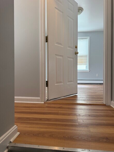 Building Photo - 374 River St