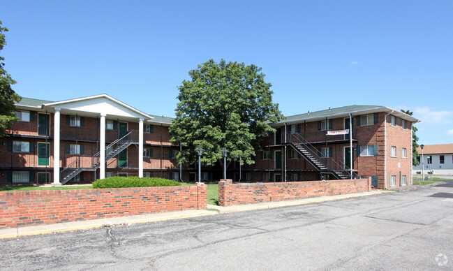 Primary Photo - Wildberry Apartments