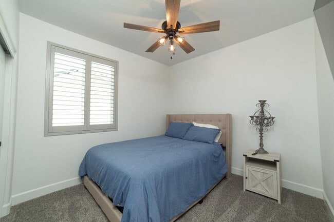 Building Photo - Newly Built 3/2.5 Woodside Home In Riverstone