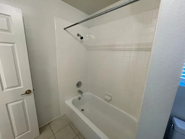 Building Photo - 41232 Crispi Ln