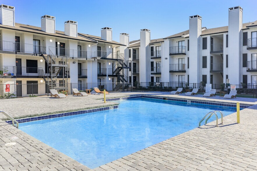 Tides on McCallum South 7720 McCallum Dallas TX 75252 Apartment Finder