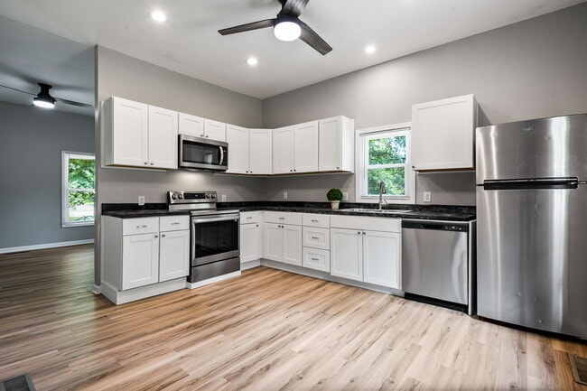 Building Photo - 1586 3rd St Dr NE