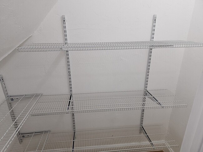 Building Photo - 5 Scrimgeour Rd
