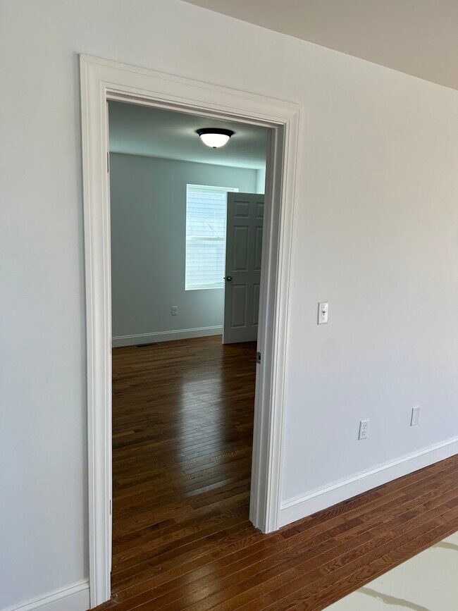 Master bedroom - 472 Friendship St