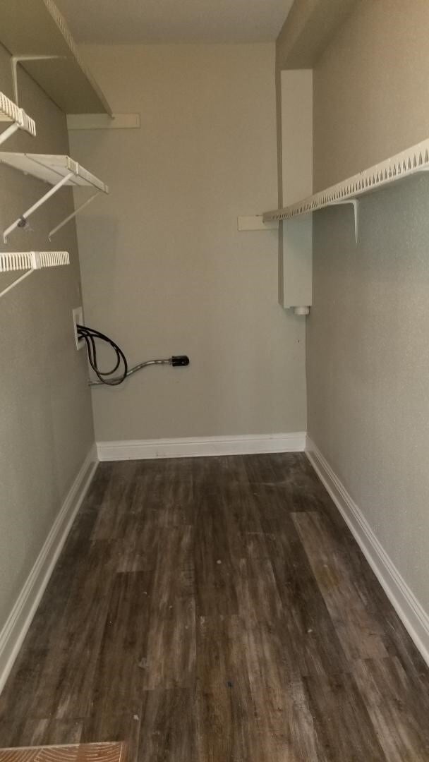 Building Photo - 2100 Tanglewilde St