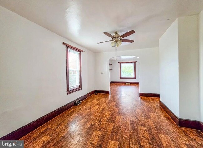 Building Photo - 8 N Virginia Ave