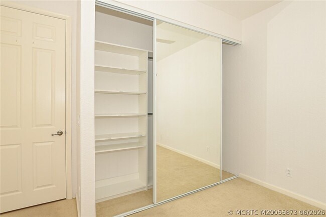 Building Photo - 2206 SW Cape Cod Dr