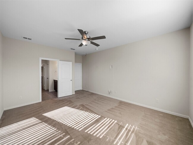 Building Photo - 1260 Sharp St