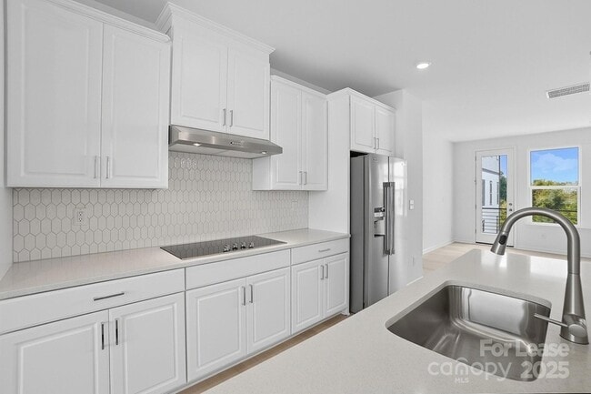 Building Photo - 3210 Stelfox St