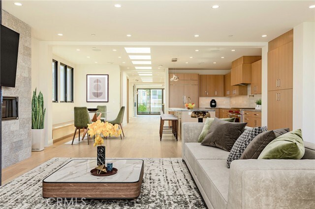 Building Photo - 404 16th St