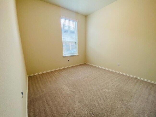 Building Photo - 238 Cascata Way