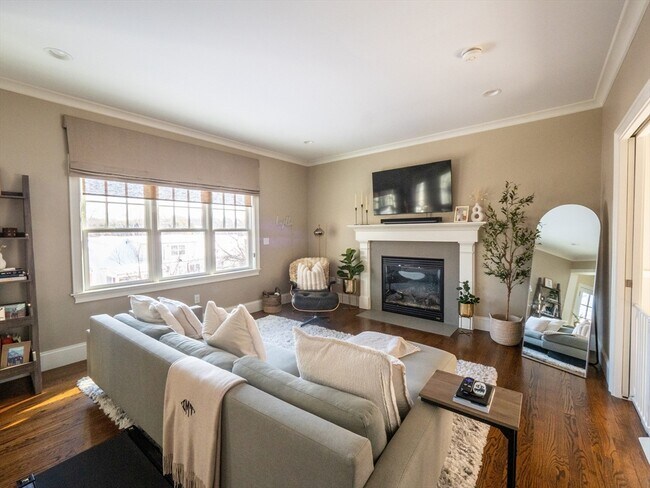 Building Photo - 38 Troy Ln