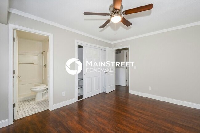 Building Photo - 3 Bedroom Pet-Friendly Home in ST CHARLES, MO with Main Street Renewal
