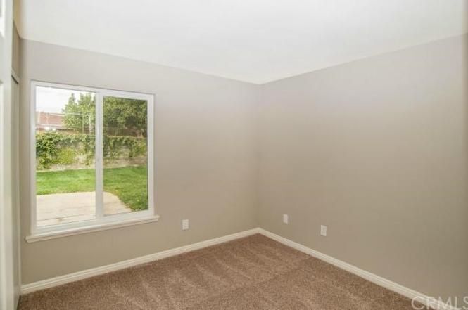 Building Photo - 2057 S Cherry Ave