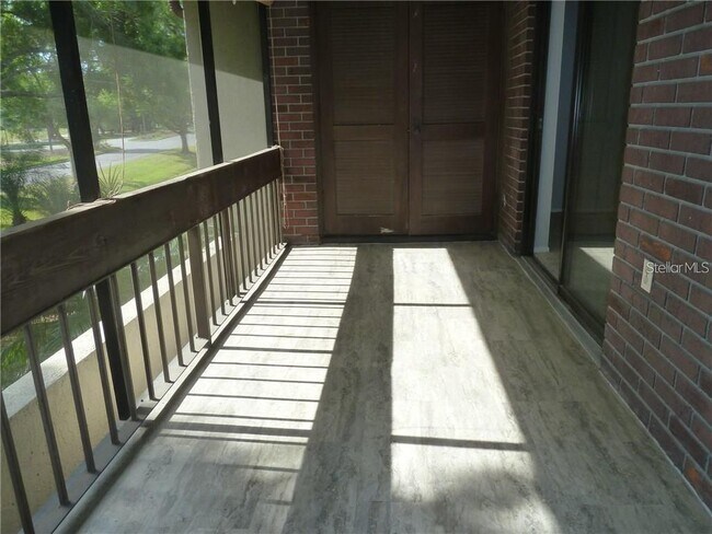 Building Photo - 212 Caryl Way