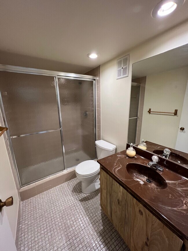 Full bath downstairs - 1424 SW 131st Place Cir E