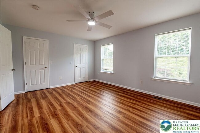 Building Photo - 835 Spring White Dr