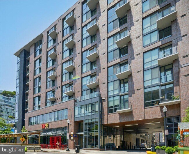 Building Photo - 70 N St SE