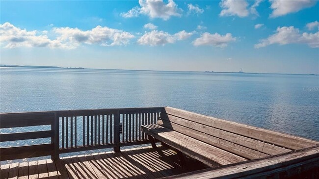 Building Photo - 2915 Pointeview Dr