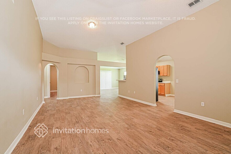 Building Photo - 14007 Econ Woods Ln