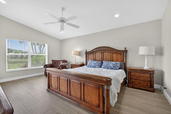 Building Photo - 15155 Newquay Ct