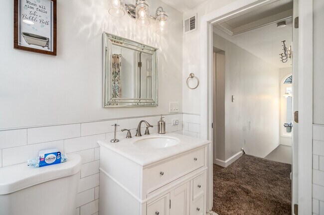 Building Photo - 334 S Wisconsin Ave