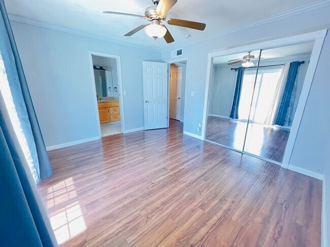 Building Photo - Beautiful 3 Bedroom 2 Bath Home with SOLAR...