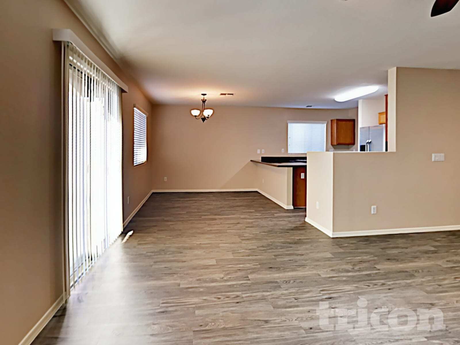 Building Photo - 23683 W Huntington Dr