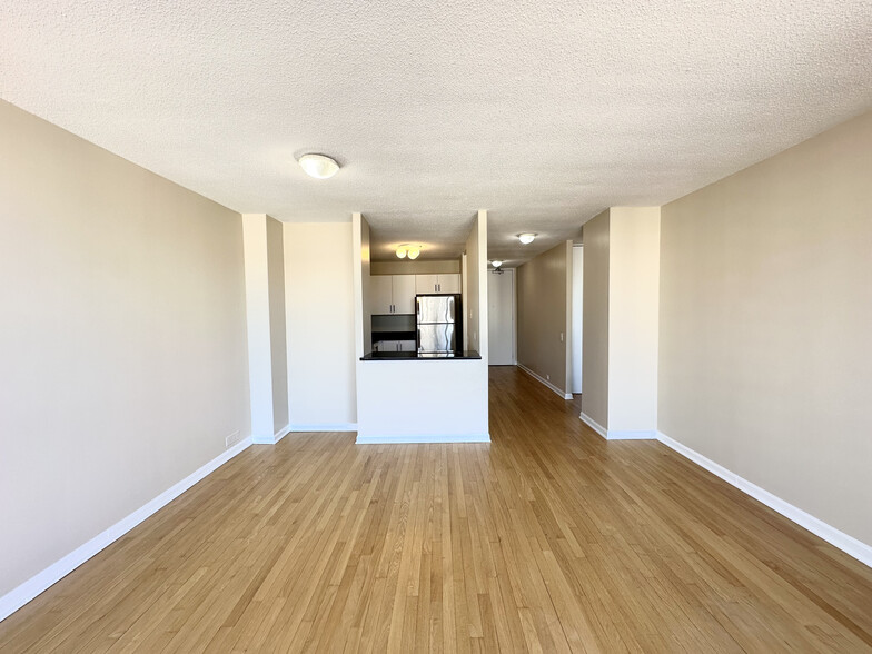 Building Photo - 405 N Wabash Ave