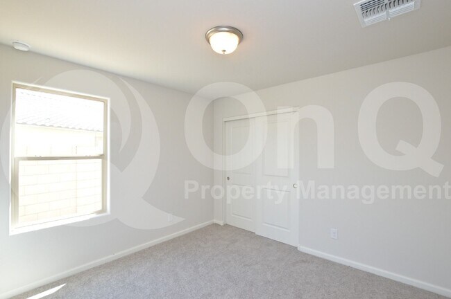 Building Photo - 777 Silvercreek Ln