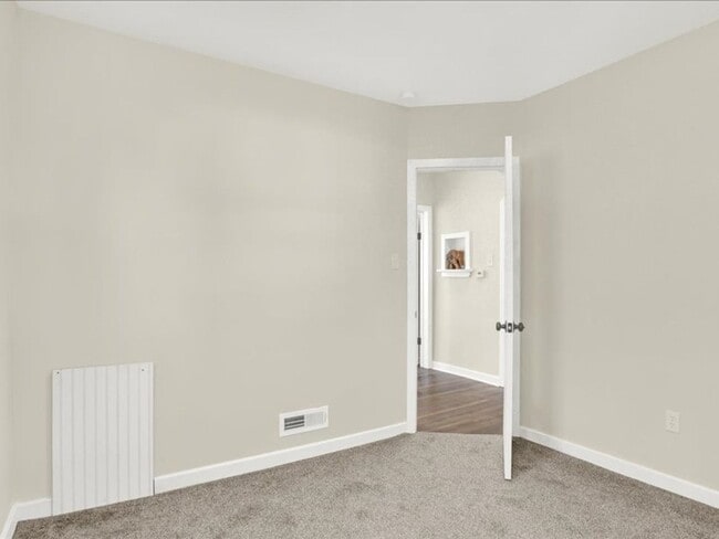 Building Photo - Coming Soon - 4 Bedroom 2 Bath - Central D...