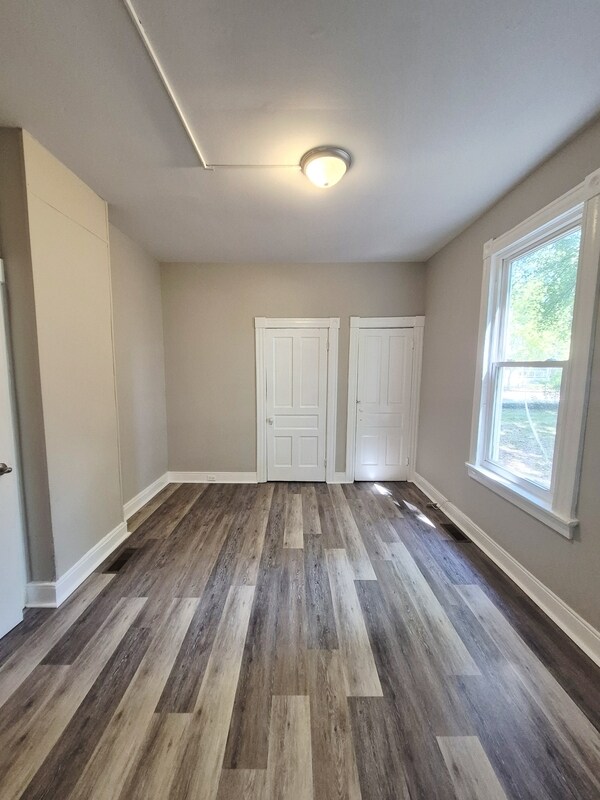 Building Photo - 3209 3rd Ave