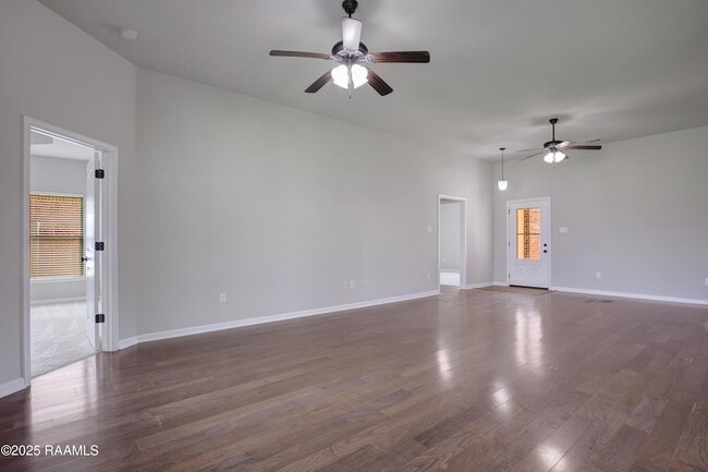 Building Photo - 132 Timber Edge Dr