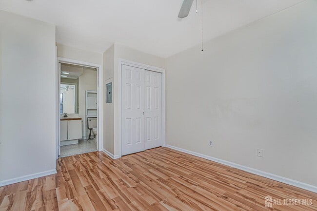 Building Photo - 212 Blew Ct