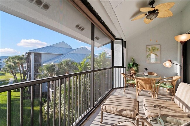 Building Photo - 143 Bay Colony Dr N